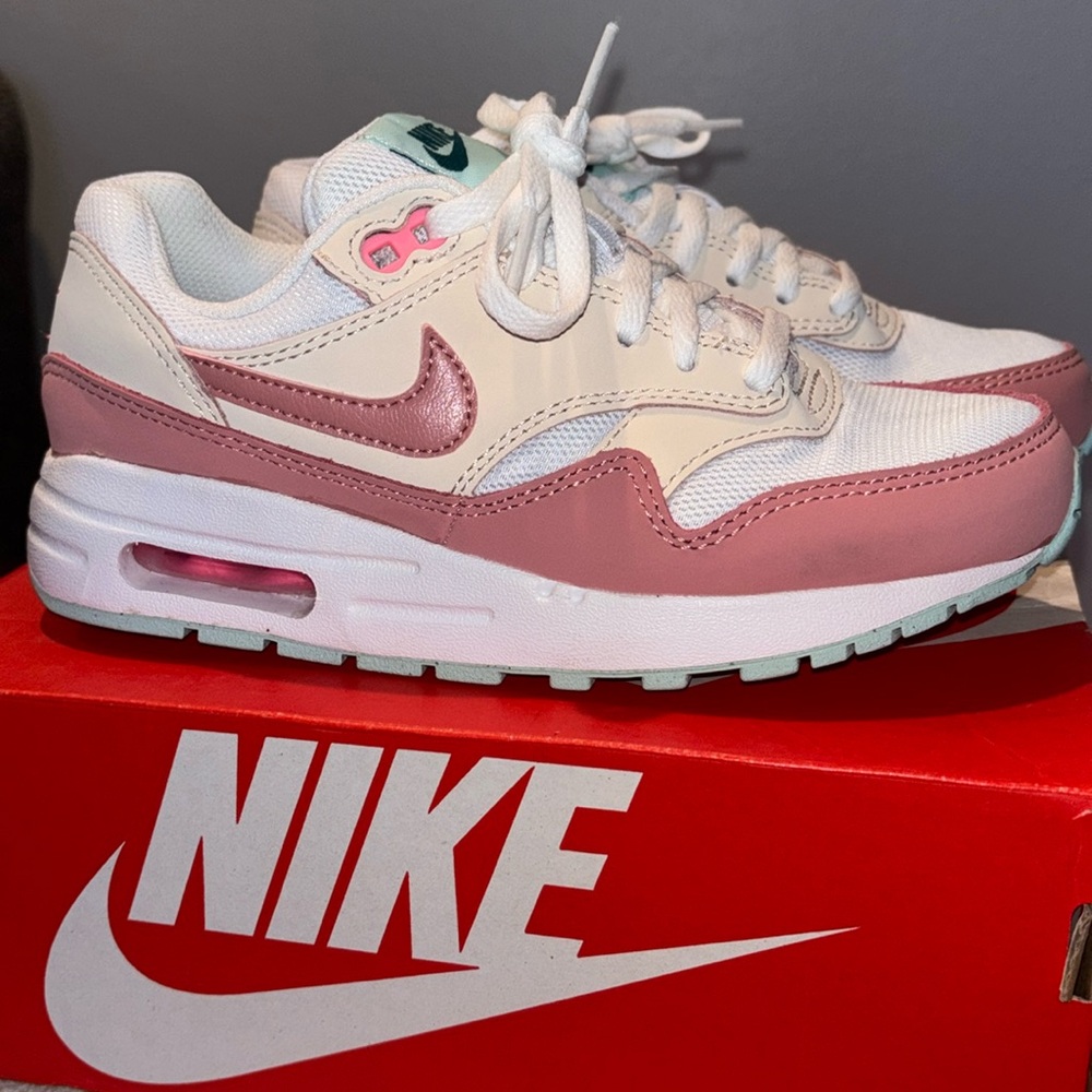 Nike Girls Air Max1 size 3
